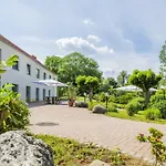 Hotel Seepark Am Wandlitzsee 3*