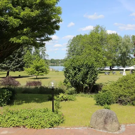 Отель Seepark Am Wandlitzsee 3*