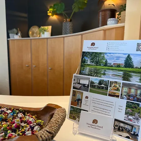 Hotel Seepark Am Wandlitzsee 3*
